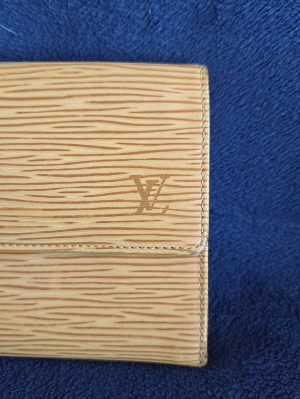 Louis Vuitton Yellow Epi Leather Fold Wallet - Picture 6 of 7